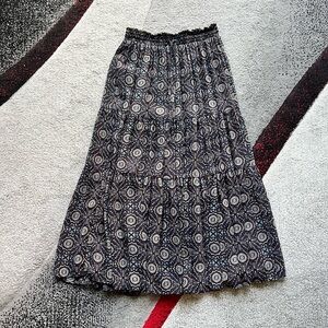 Dress Forum Los Angeles Dark Paisley Boho Tiered MIDI Skirt